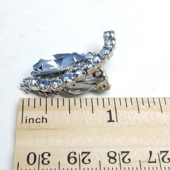 Vintage Blue Rhinestone Sparkly Clip On Earrings, Marquise Shape, 50s 60s Style - Picture 4 of 5